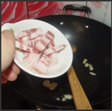 巧花心思让孩子爱上豆腐皮——彩椒炒豆腐皮结