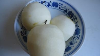 冰糖枸杞雪梨的做法