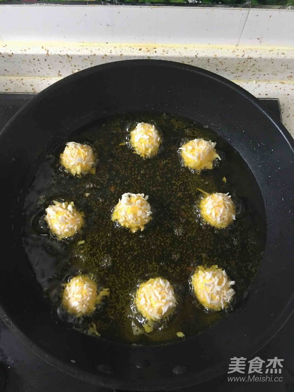 面包糠糯糯球