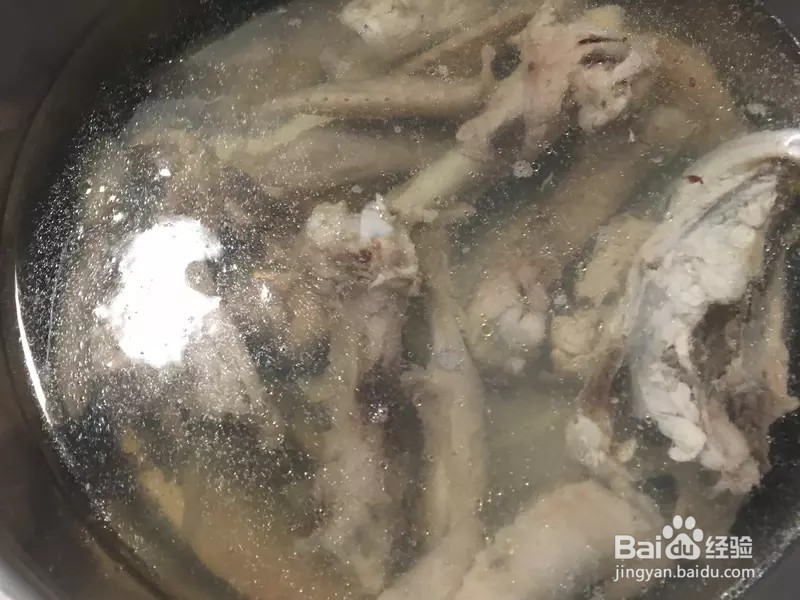 怎样做出家常菜系列之蛤蜊鸡腿汤