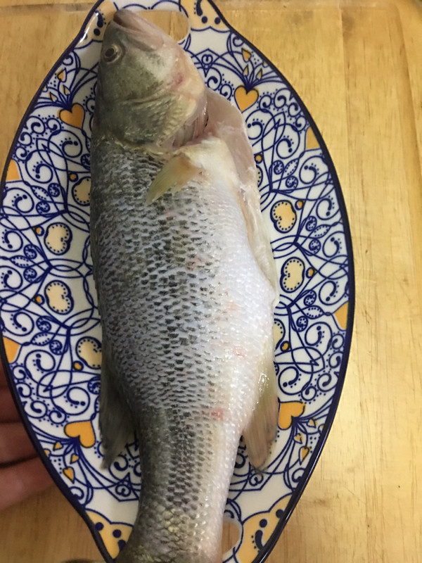 孔雀开屏清蒸鲈鱼