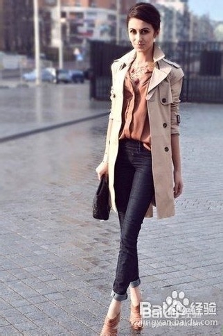 怎样选购女式风衣，风衣外套怎么搭配