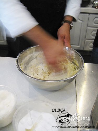 学意大利披萨的最简单做法——【榄香番茄披萨】