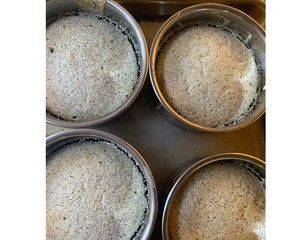 黑芝麻椰子油小蛋糕的做法