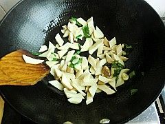 鲍汁兰花杏鲍菇