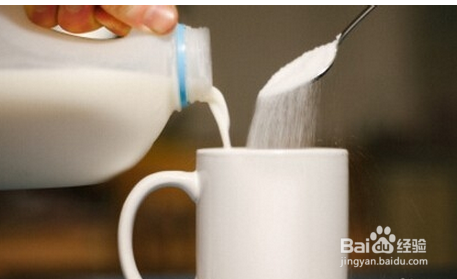 宝宝出现呕吐症状如何护理及饮食注意