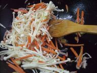 培根杂蔬炒米粉的做法