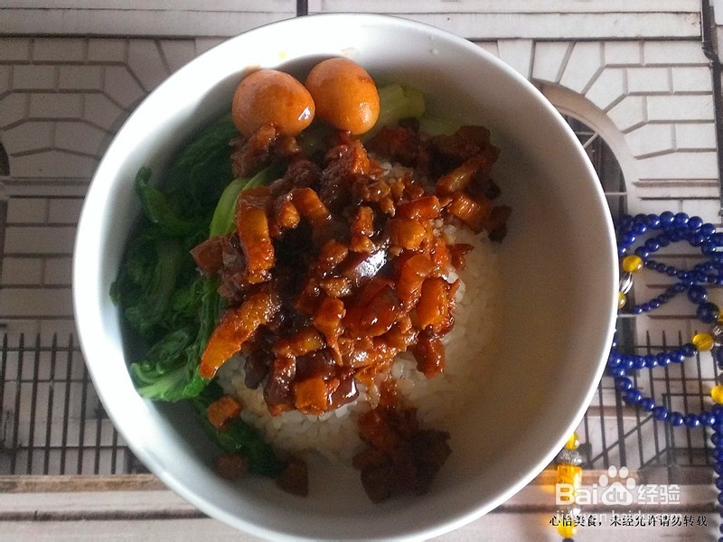 简单的爱心便当--卤肉饭