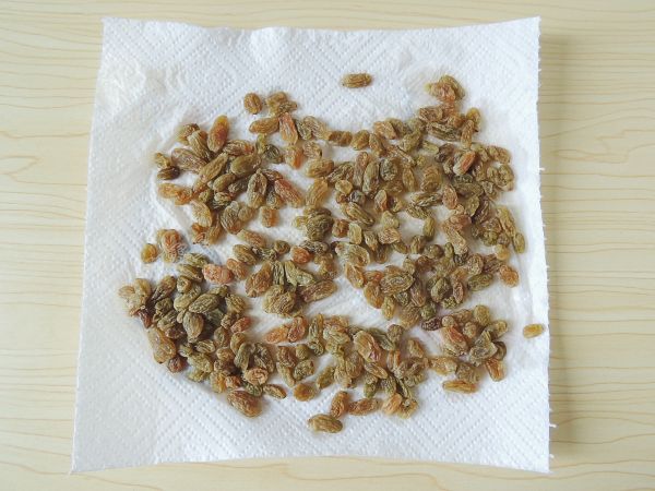 红糖葡萄干早餐卷