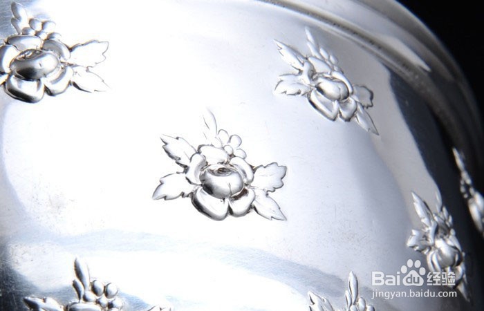 银器中的玫瑰花餐碗如何欣赏