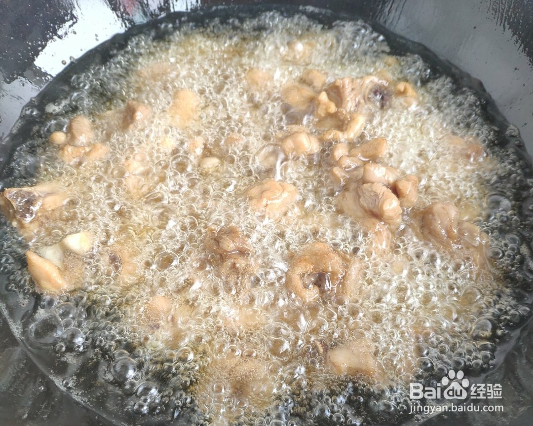 如何制作辣子鸡？