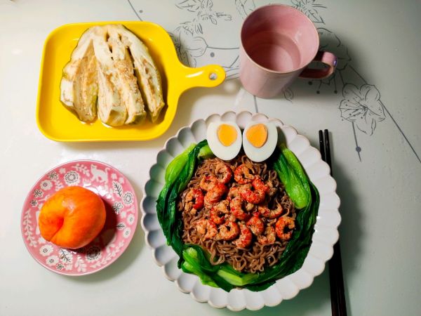 捞汁虾尾荞麦面