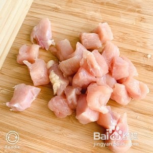 食补佳品茭白青椒炒鸡胸肉的做法