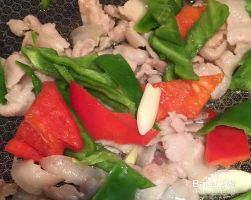 农家小炒肉的做法（五花肉版）