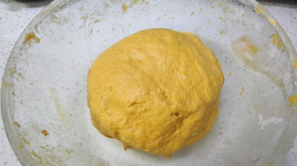 烤南瓜糯米面包