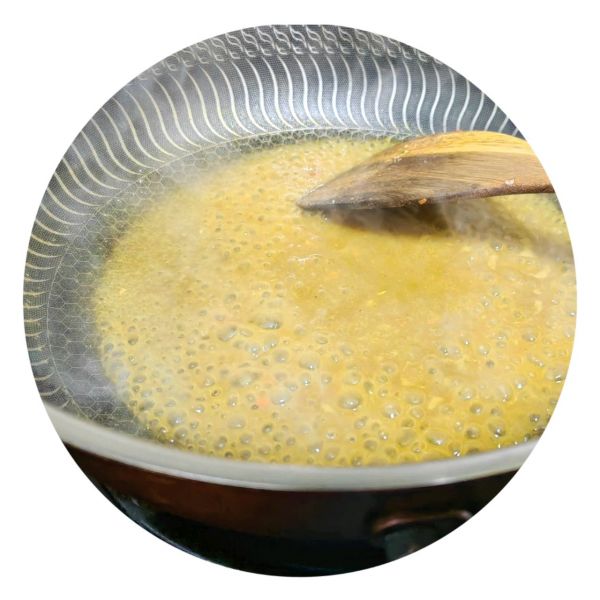 香喷喷海鲜咖喱炒饭