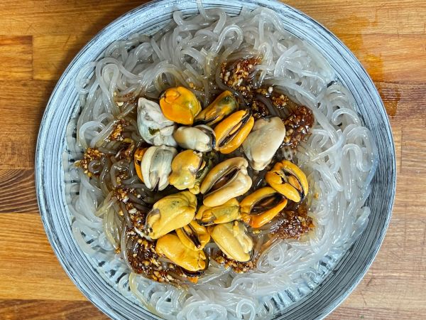 中式味道贻贝蒸粉条