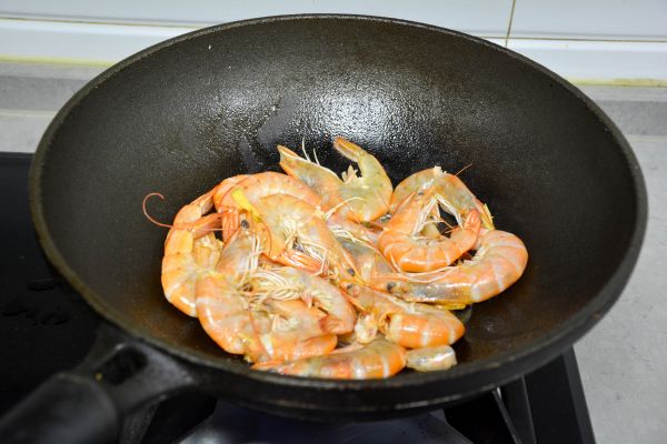 红烧大虾洋葱粉条