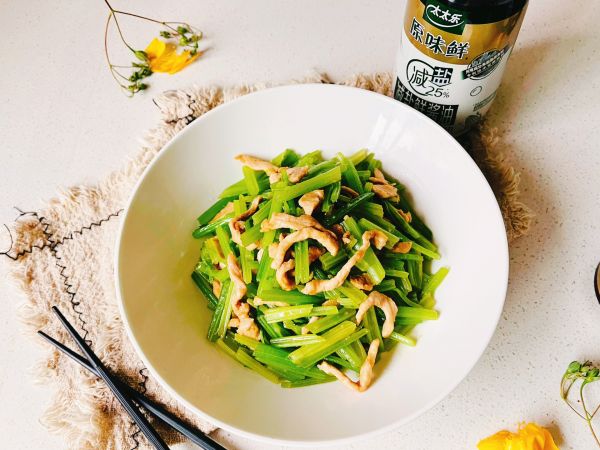 家常菜食芹减一点