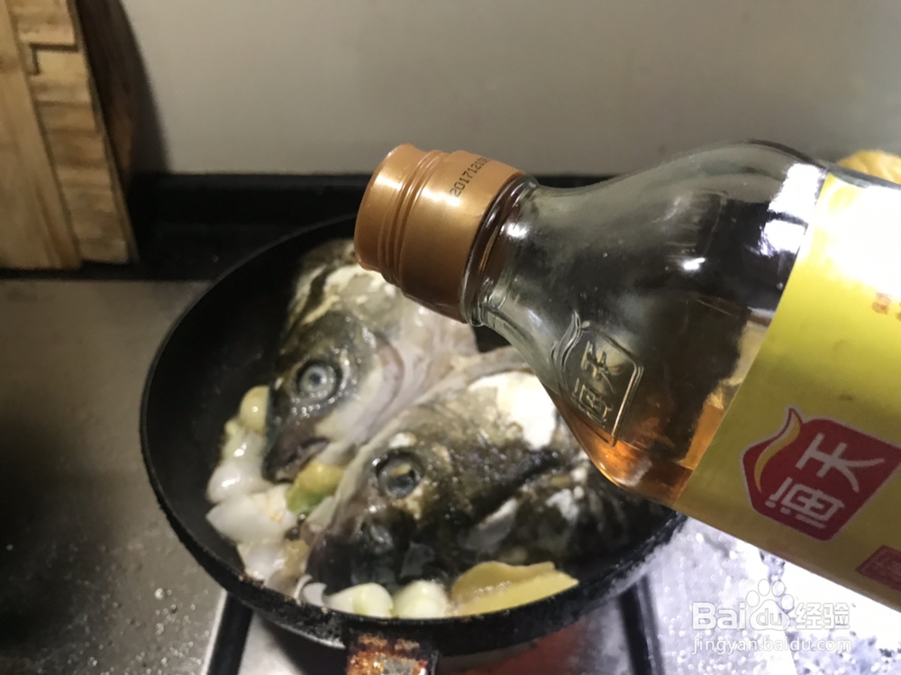 简易的鱼头豆腐汤