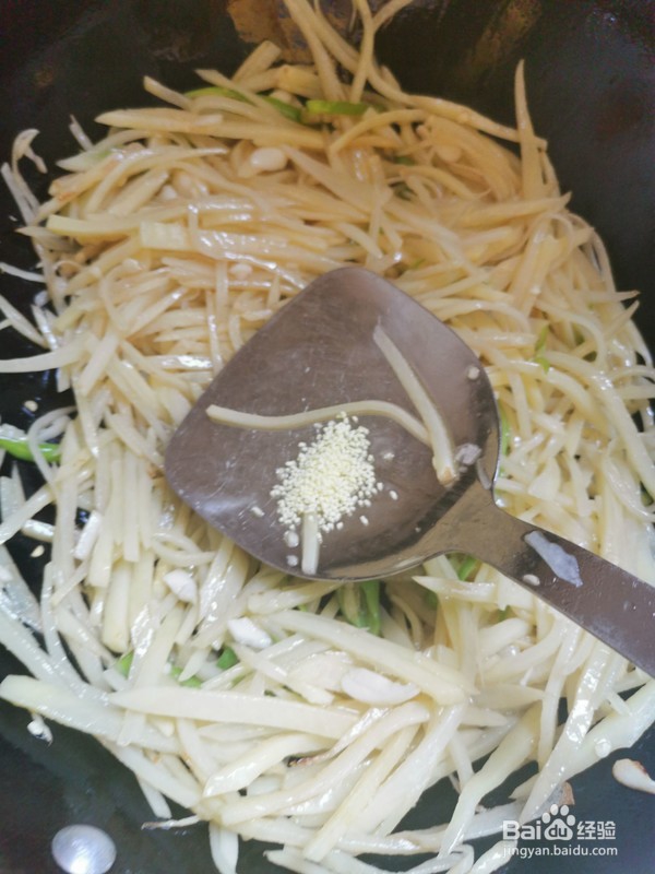 酸辣土豆丝的做法