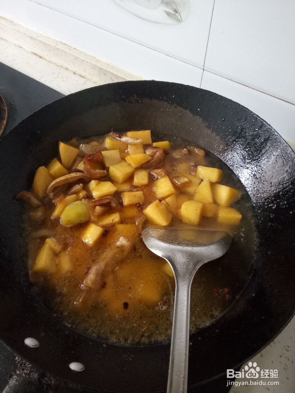 砂锅猪皮炖土豆