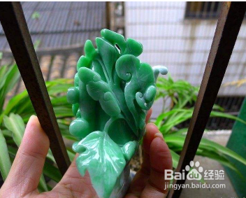 翡翠摆件为什么具有收藏潜力?