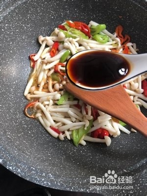 教你怎么做青红椒炒白玉菇