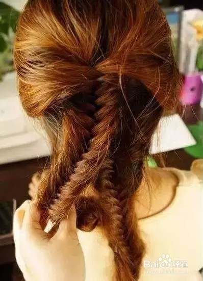 头发怎么扎好看?老是披头散发可不好