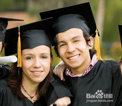 大学生如何平衡个人奋斗与社会需要两者的关系