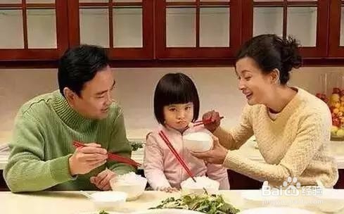给宝宝喂饭要注意哪些技巧?