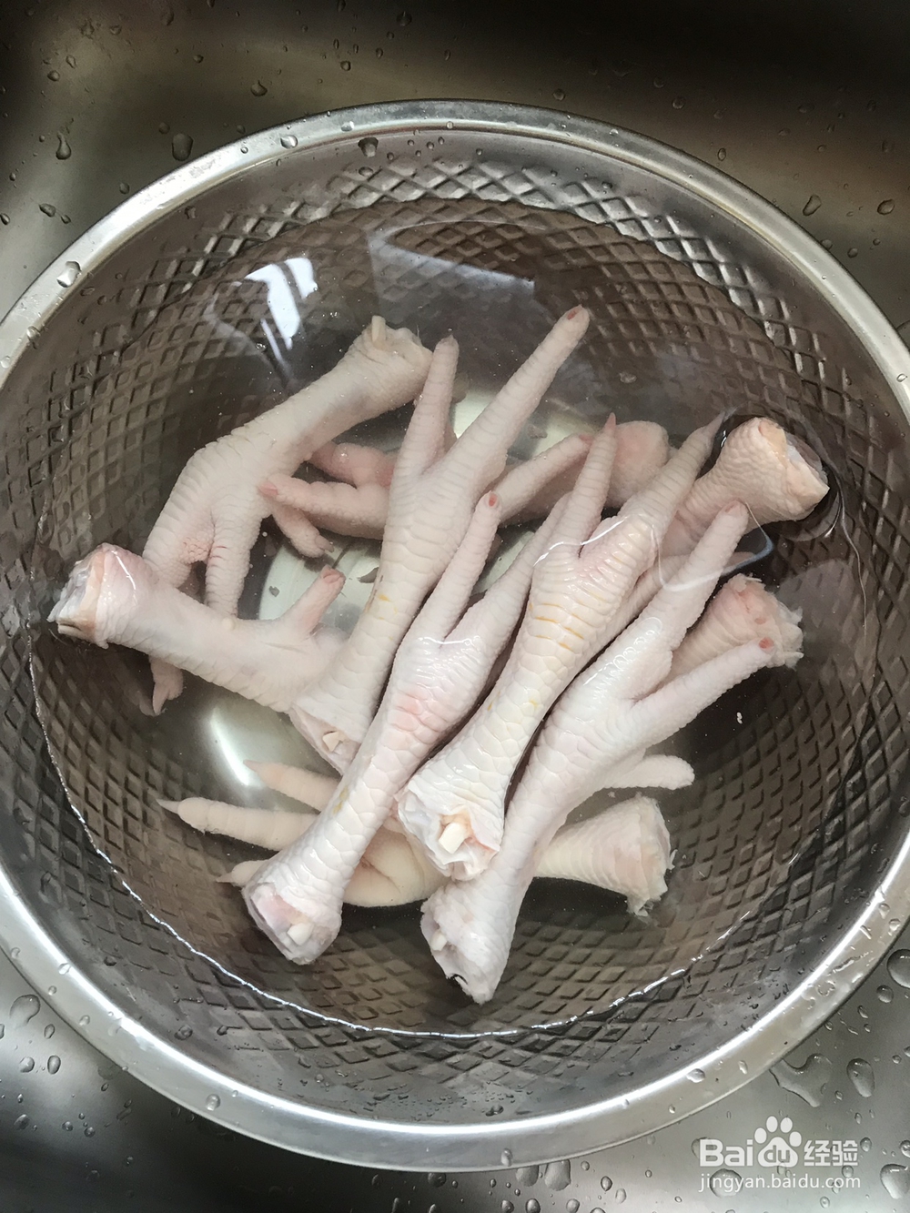 妈妈教我做的油卤鸡爪鹌鹑蛋