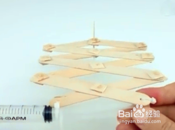 如何如何用纸板和注射器来做抓娃娃机