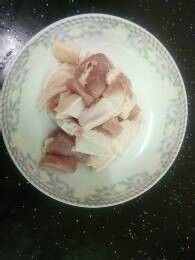 慈菇焖五花肉怎么做好吃?