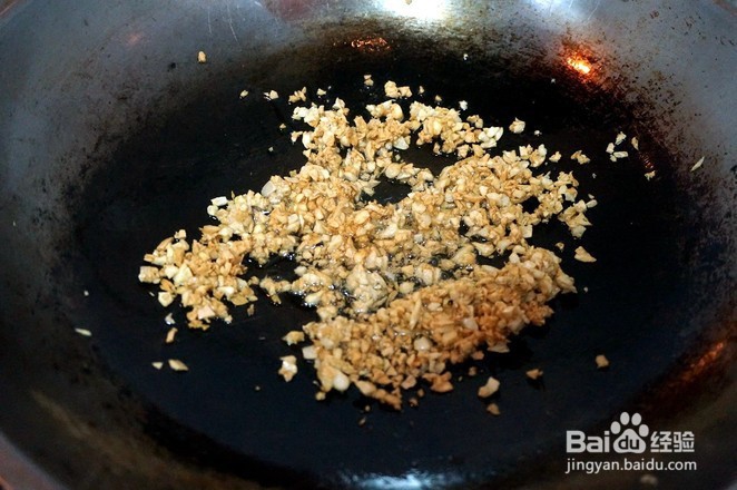 金蒜蒸丝瓜的做法