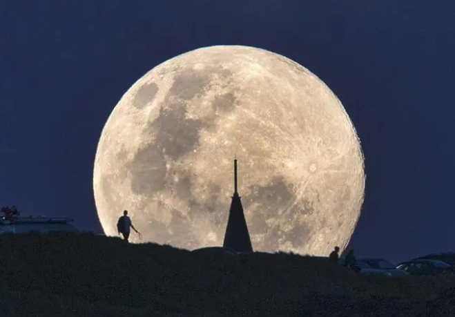 描写月亮的优美句子