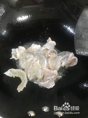 菠萝虾球怎么做