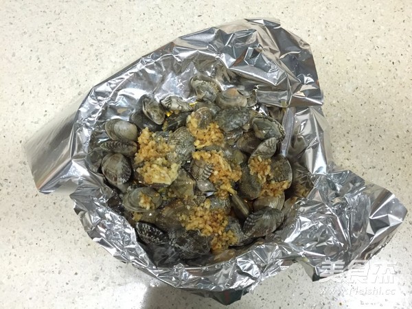蒜蓉烤花蛤的做法