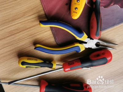 保护门的插座坏了怎么办？