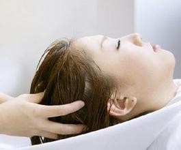 怎么护理干枯开衩梳理不开的秀发