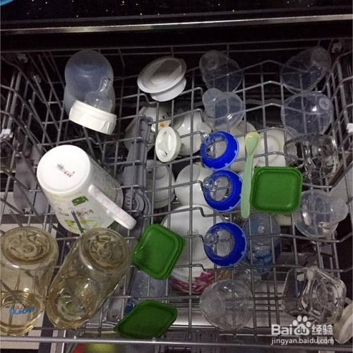 如何清洗奶瓶？