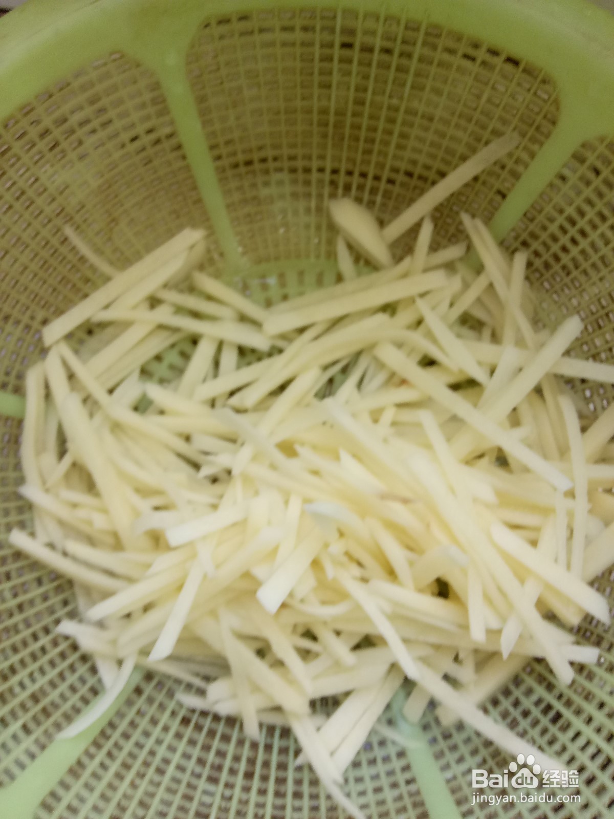 凉拌青椒豆芽土豆丝