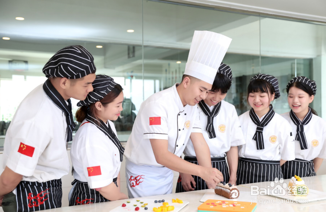 成都学习蛋糕烘焙去哪儿比较好