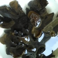 西兰花拌木耳