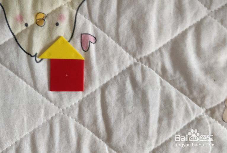 用七巧板智力拼图怎么拼一只站着的鸡妈妈?