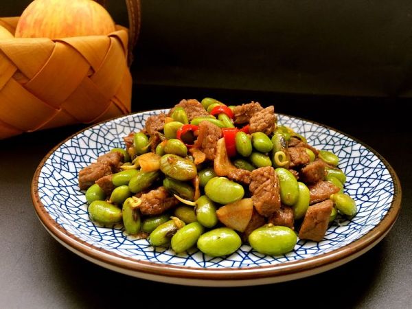 青豆炒黑椒牛肉粒