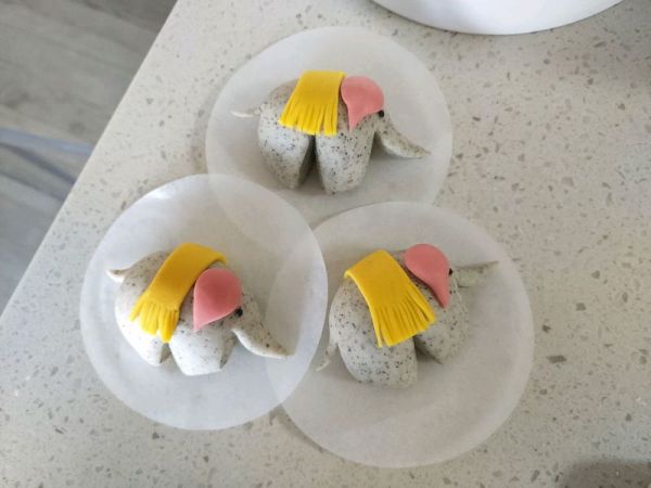 黑芝麻牛奶馒头