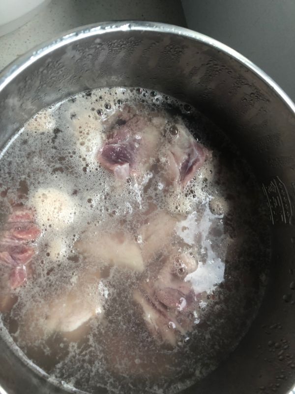 玉米山药骨头汤