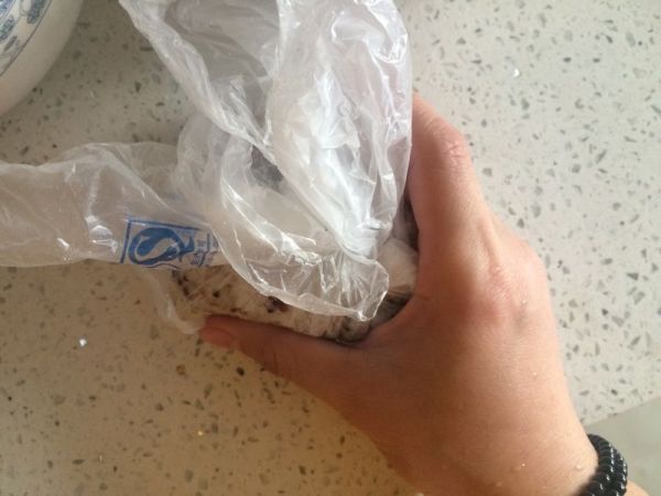 金枪鱼土豆色拉藜麦饭团