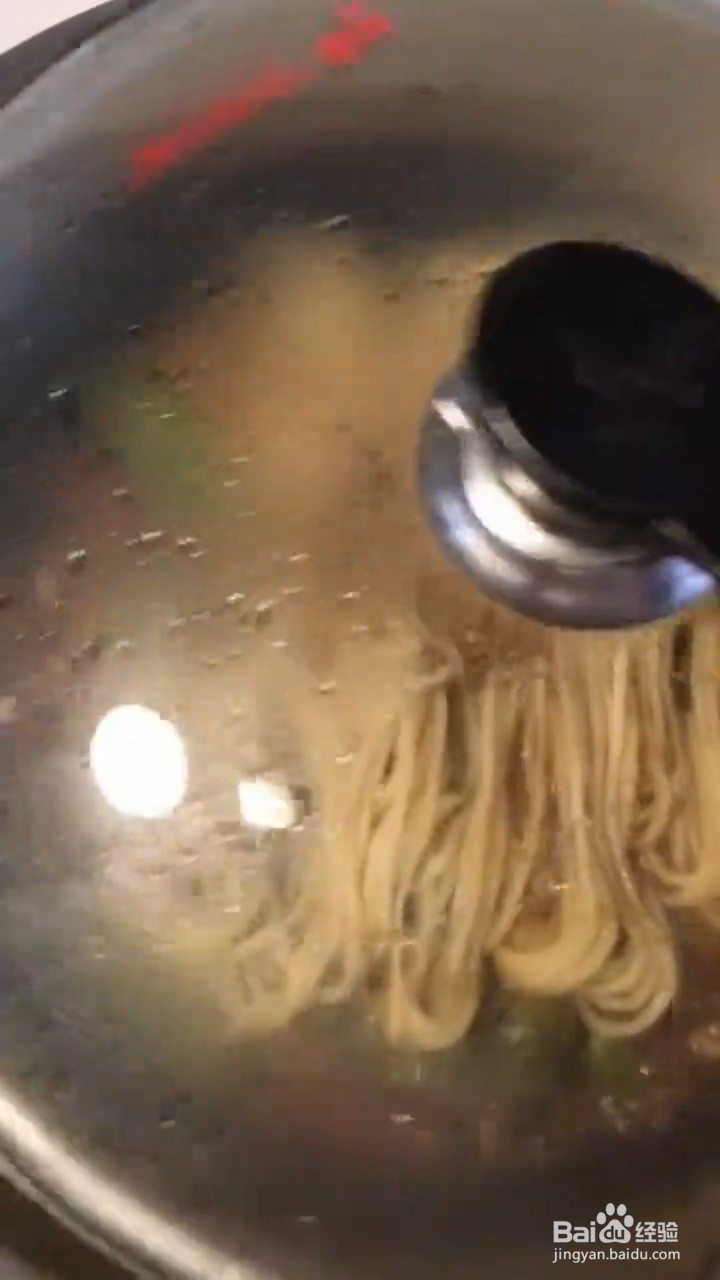 如何自制美味好吃的东北豆角焖面